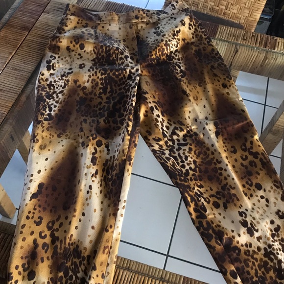 Katherine Kelly Animal Print Capri Pants - Picture 3 of 5
